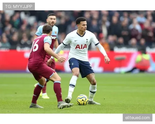 接管中场直塞撕开后防线 本赛季奥斯卡比上季更前插