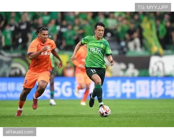 塔瓦雷斯如何以稳健防守与战术纪律驱动球队持续提升？